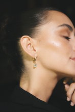 Load image into Gallery viewer, huggie-earrings