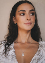 Load image into Gallery viewer, pearl pendent / pearl pendent necklace