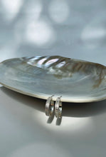 Load image into Gallery viewer, small-hoop-earrings