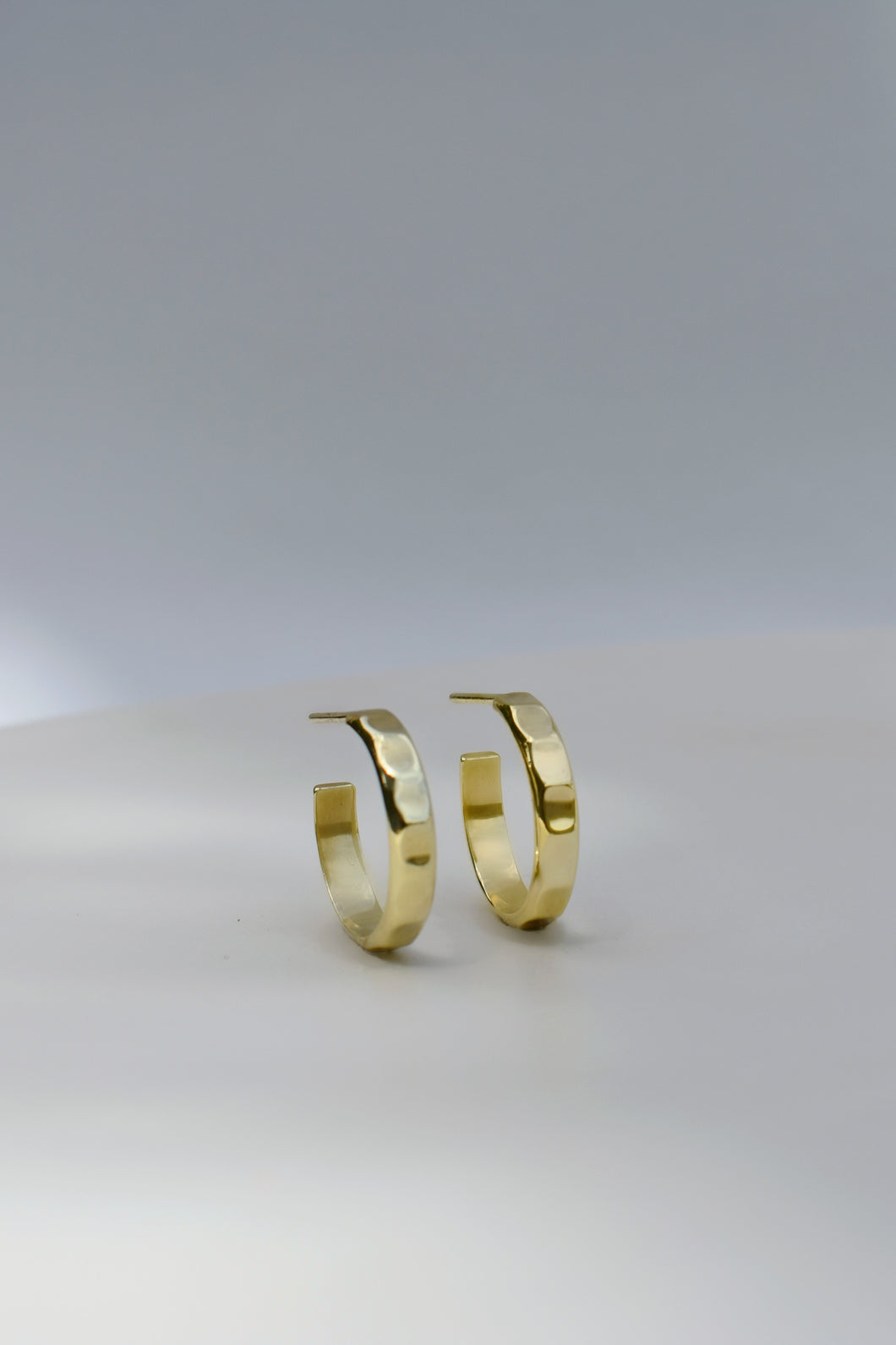 mini-hoop / small-earrings